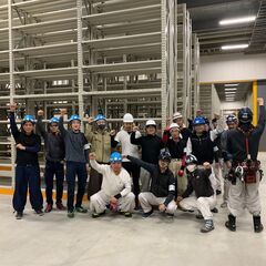 ＼室内でワイワイ👷‍♂️💕／20代大活躍中😂🌈やる気と車免許さえあればOK🔥天候関係ﾅｼ💕再START応援中🌟即入寮可🏠未経験でも安心安全💪ラック屋🛠️AIにも盗まれない職を身に付けてみませんか⭐✨の画像