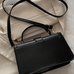 ブラック クロコダイル風 ショルダーバッグの画像