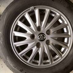 ☆バリ溝☆ エスクァイア 純正 15インチ 6.0J PCD114.3 5穴 ET50 ハブ径約60 TOYO トランパス mp7 195/65R15 2023年4本 ノア・VOXY YS179の画像