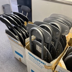 折りたたみイスの画像