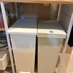 食器棚とゴミ箱2個せつセットの画像