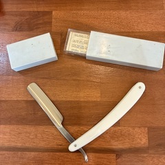 床屋　カミソリ  レザーの画像