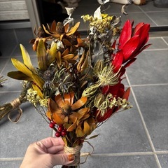 スワッグ ドライフラワーの画像