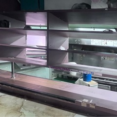 【飲食店✨設備】両面カウンター上部吊戸棚の画像