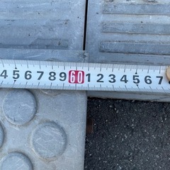 f●■段差プレート セフティーアップ 【幅61×奥行27×高さ10cm】グレー ・駐車場 段差 スロープ ポリエチレン樹脂 【10個セット】の画像