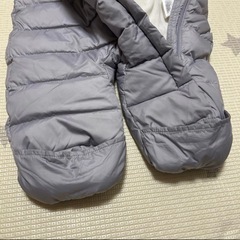 H&M ダウンオールインワンスーツ ジャンプスーツ 70cmの画像