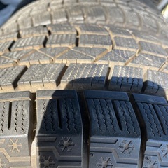 スタッドレスタイヤ  ゴムのみの画像
