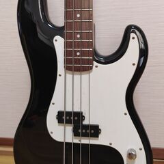 42. ベースギターの画像