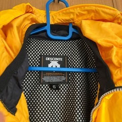 スキー　スノボ　ウェア　DESCENTE  Sの画像