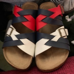 adidasスニーカーとサンダルセットの画像