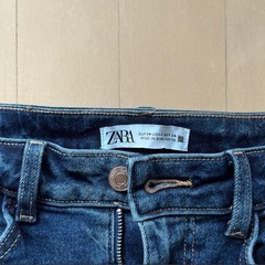 ZARA ザラ デニム ジーンズ 切りっぱなしダークブルーの画像