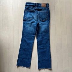 ZARA ザラ デニム ジーンズ 切りっぱなしダークブルーの画像