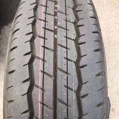 ☆25年製 新車外し キャップ・ナット付☆ ハイエース 純正 スチール 15インチ 6J 6穴 ET35 ダンロップ 195/80R15 LT 2025年 4本 YS263の画像