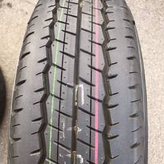 ☆25年製 新車外し キャップ・ナット付☆ ハイエース 純正 スチール 15インチ 6J 6穴 ET35 ダンロップ 195/80R15 LT 2025年 4本 YS263の画像