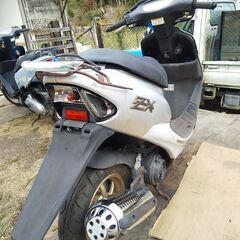 シロネコ出品 🌈本物💦ライブディオZX🍊120kmメーター🍇社外CDI🍒エンジンOK😺 (しろ