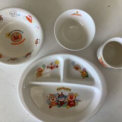 あんぱんまん食器セットの画像