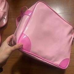 【ほぼ新品】シンデレラのエナメルバッグの画像