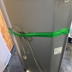 大阪引取限定　SHARP ノンフロン冷蔵庫 SJ-14E7-KW 137Lの画像