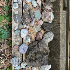 石(大量)の画像