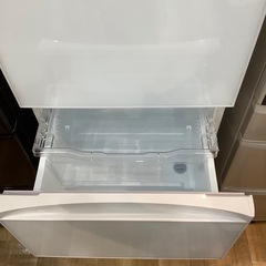 【トレファク神戸南店】TOSHIBA 5ドア冷蔵庫 です‼︎【取りに来られる方限定】 の画像