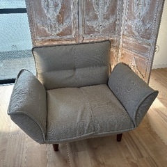 1人掛けソファーの画像