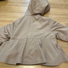 美品・イーストボーイ　中綿　アウター　フード付き　上着の画像