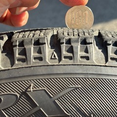 ブリヂストン　ブリザック　スタッドレスタイヤ　15インチ の画像