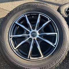 ブリヂストン　ブリザック　スタッドレスタイヤ　15インチ の画像