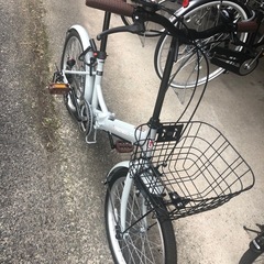 折りたたみ自転車の画像