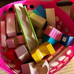 木の積み木　100ピース以上　の画像