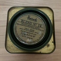 ⭕️ハロッズ★茶葉の空き缶の画像