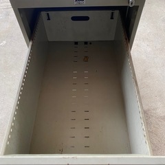 UCHIDAスチール引出しの画像