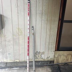 測量用のスタッフの画像