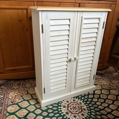 シャビーテイスト　トイレラック　ブロカントインテリア雑貨シェルフアンティークヴィンテージホワイト家具白飾り棚の画像