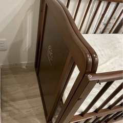 ベビーベッドの画像