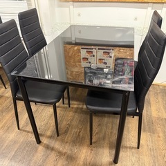 ダイニングテーブルセット　ガラス天板の画像