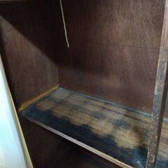 木製の棚　　本棚の画像