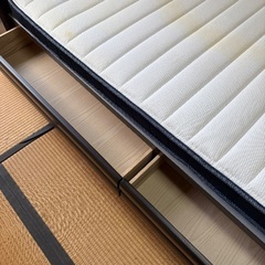 美品 人気の引き出し付き セミダブルベッドの画像