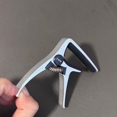 ギターカポ(カポタスト)の画像