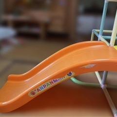 アンパンマン滑り台付きジャングルジムの画像