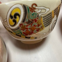 お茶碗(抹茶用)と茶道道具の画像