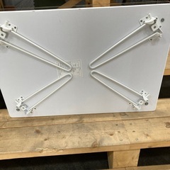 ガラステーブルの画像