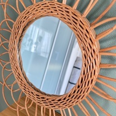 フラワーモチーフ ラタンミラー 壁掛けミラー 壁掛けの画像