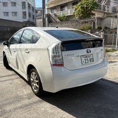 🌸白プリウス🌸 バッテリー交換済で安心♡の画像