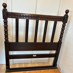 【決まりました】アンティーク調ベッドフレームの画像