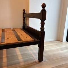 【決まりました】アンティーク調ベッドフレームの画像