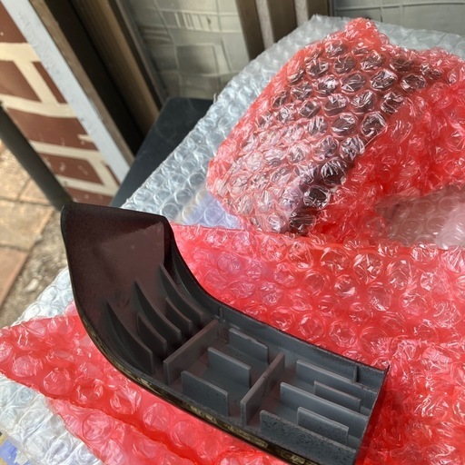 ヴァレンティnboxカスタムのテールランプカバー