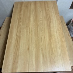 ダイニングテーブルの画像