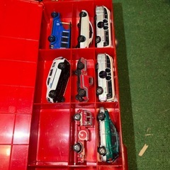 トミカ11個セット売り。トレーラーおまけ。の画像