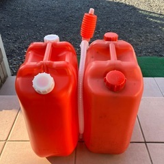 石油ポリタンクの画像